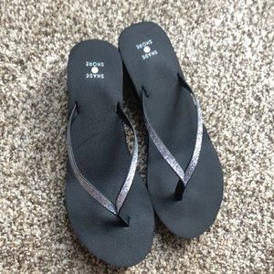 Wedge flip flops